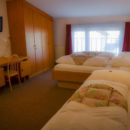 Ξενοδοχείο Helga 3*