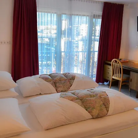 Ξενοδοχείο Helga Ίνσμπρουκ