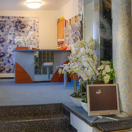 Helga Ίνσμπρουκ