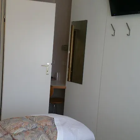 Helga Hotel 3*